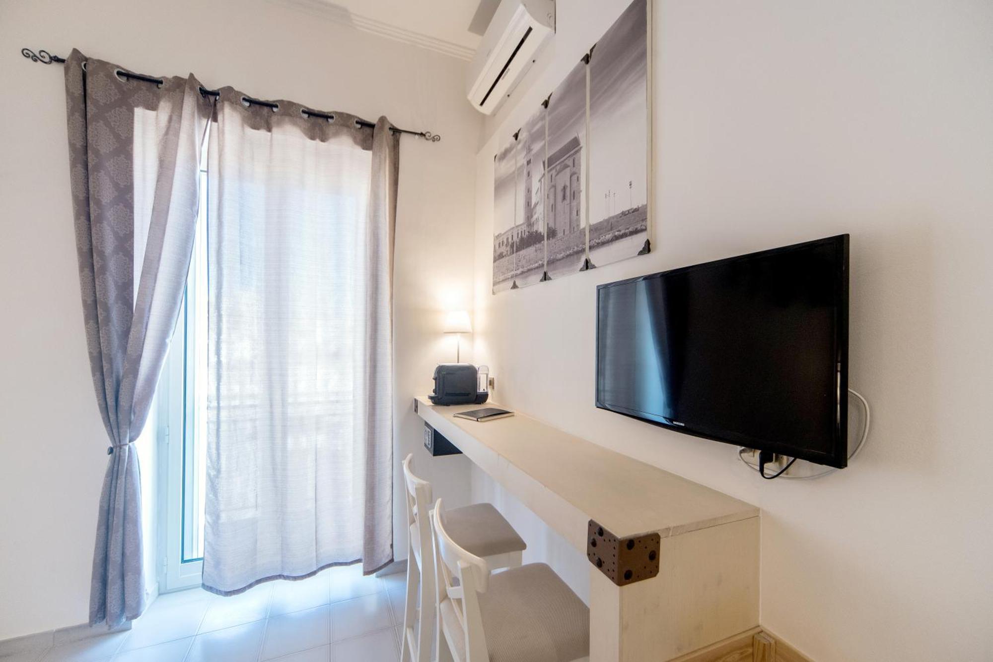B&B Camera A Sud Mare' Trani Eksteriør bilde